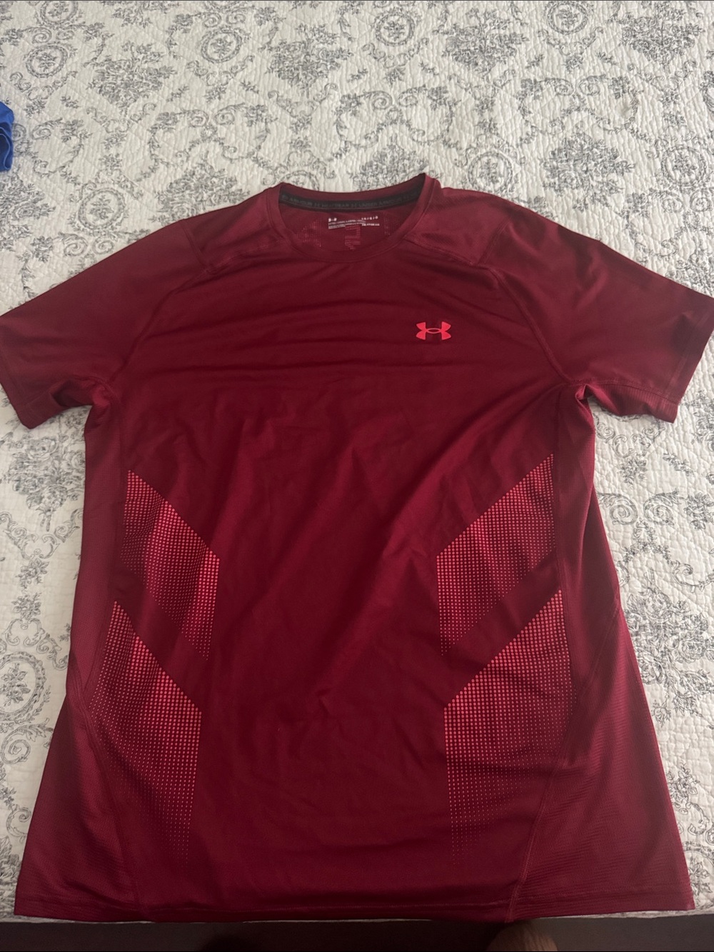 Under Armour Men’s Short-Sleeve Performance Shirt — Maroon in L